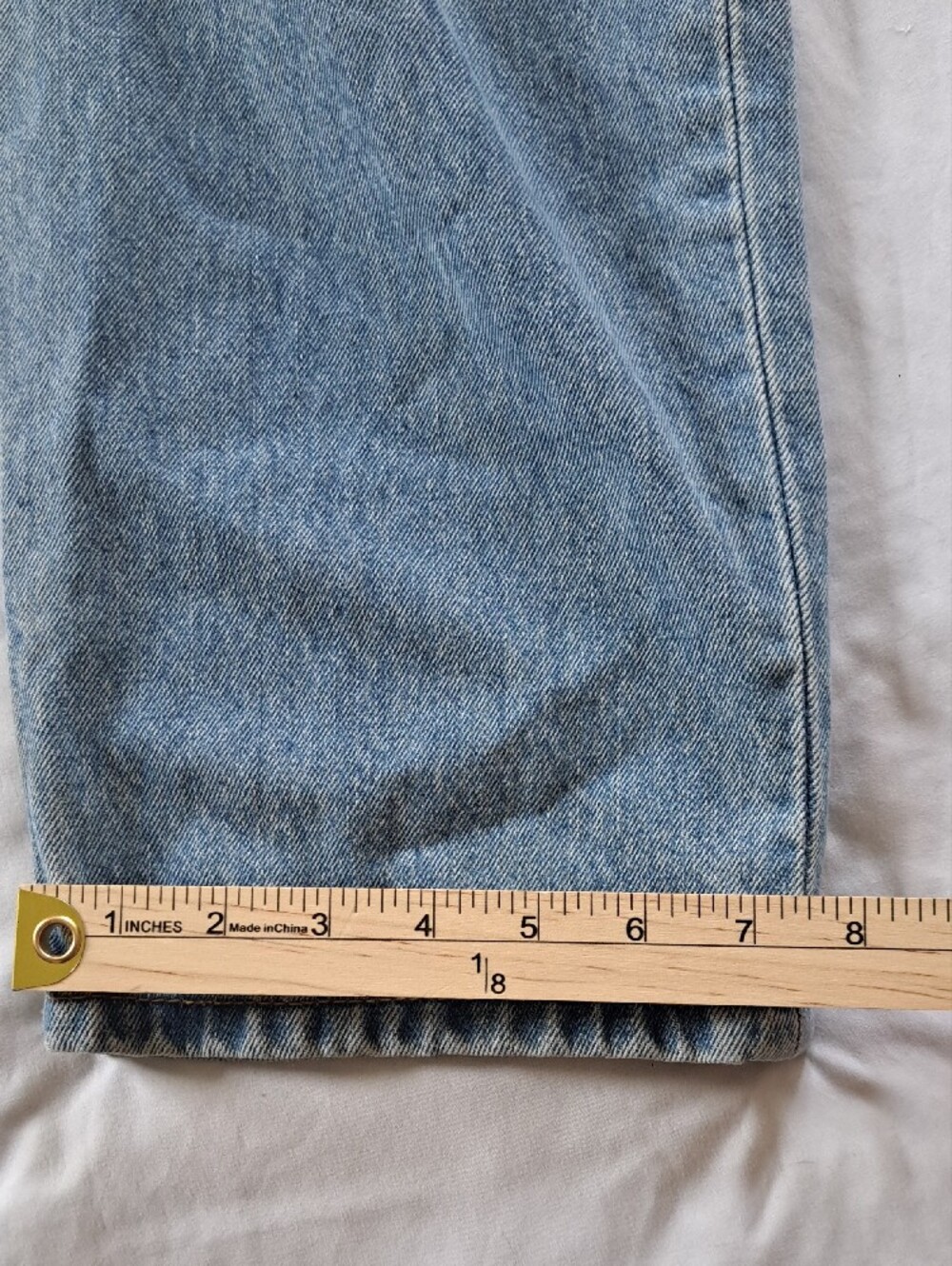 ​VTG Levi’s 550 Relaxed Fit Tapered Leg Jeans Light Stonewash 33x34 (Fits 32x32) - Picture 9 of 13